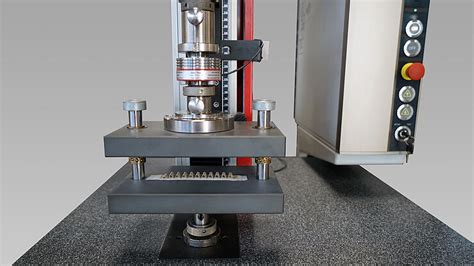 Flat crush of corrugating medium (CMT test) 